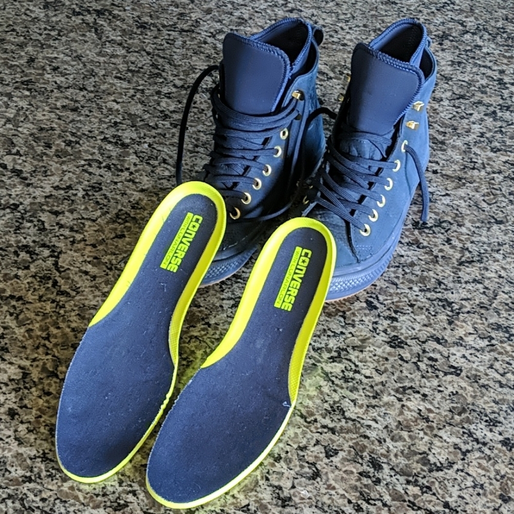 Converse counter climate waterproof size 9  US